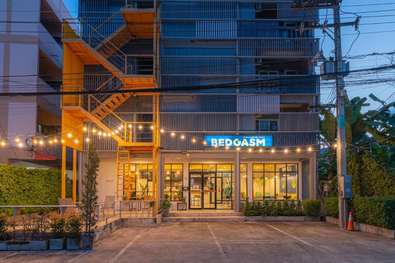 Hotel BEDGASM Poshtel x Cafe @ Nimman Chiang Mai Exterior foto