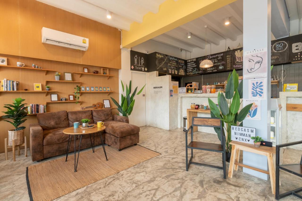 Hotel BEDGASM Poshtel x Cafe @ Nimman Chiang Mai Exterior foto